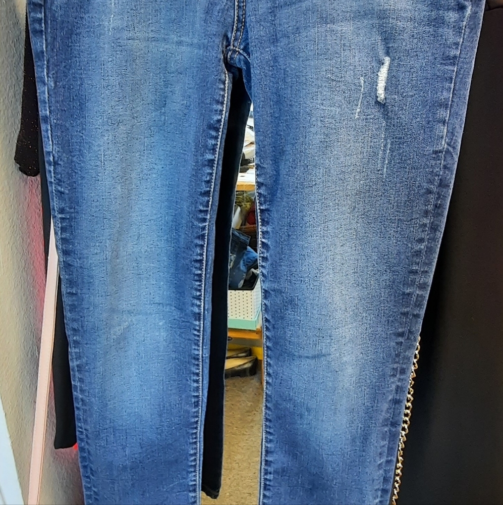 Jeans - Picture 2 of 5